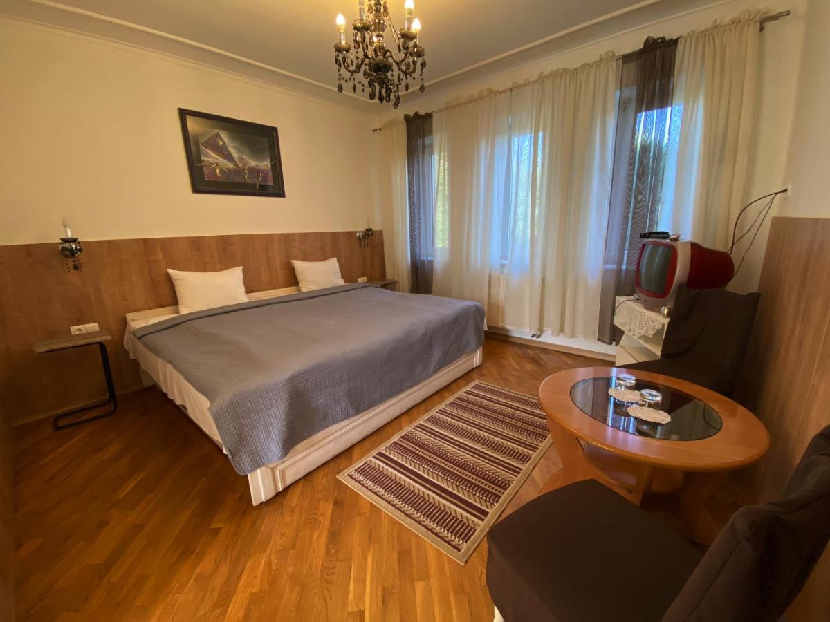 Olena Resort Briukhovychi Exterior foto
