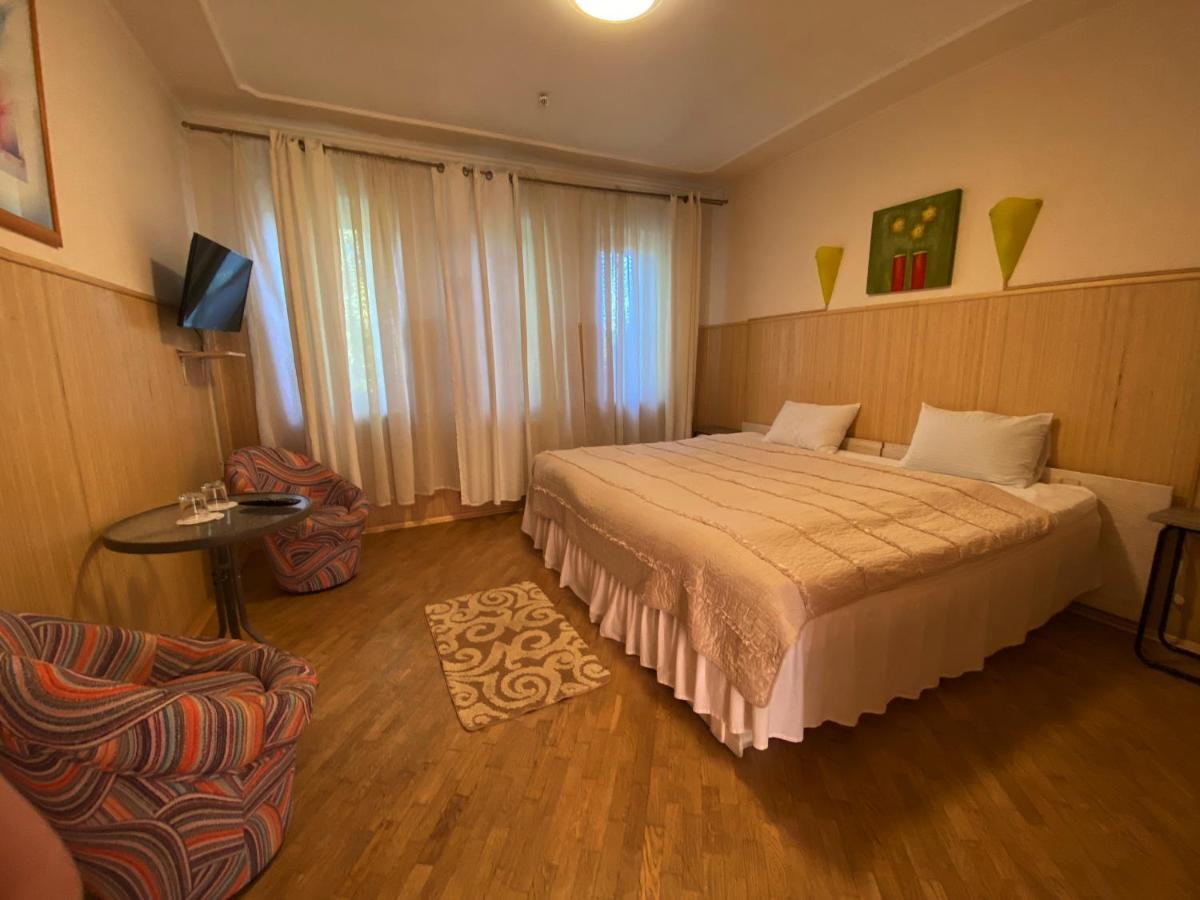 Olena Resort Briukhovychi Exterior foto